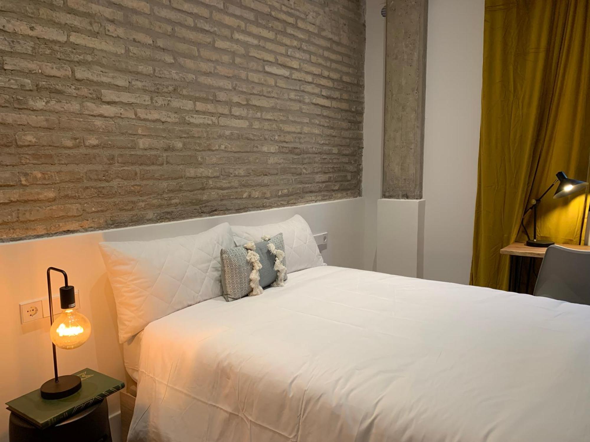 La Reina Beach Rooms Valencia Exterior foto